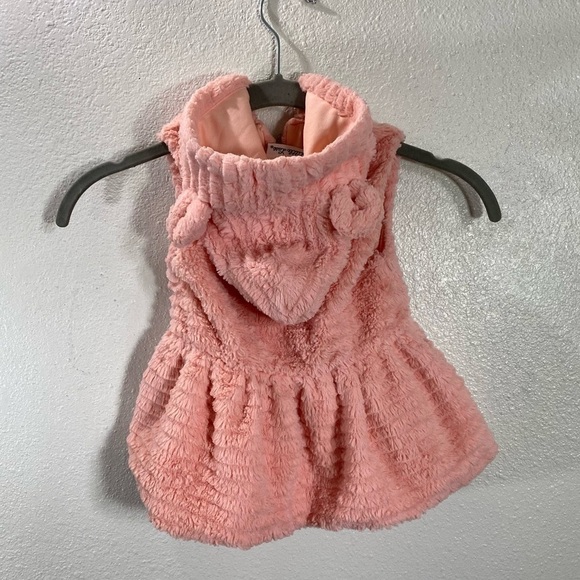 Little Lass Pink faux fur peplum vest size 2T - Picture 5 of 9